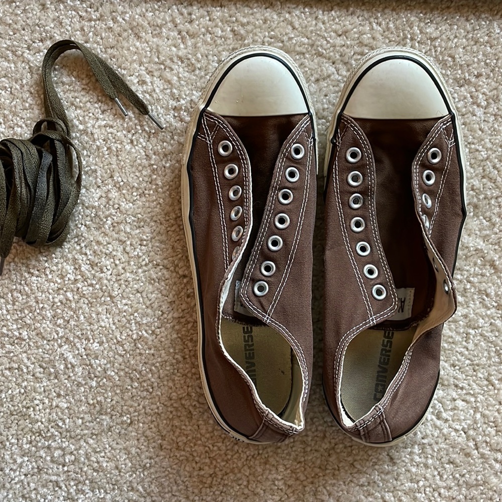 Converse Brown low tops Mens 10/Womens 12